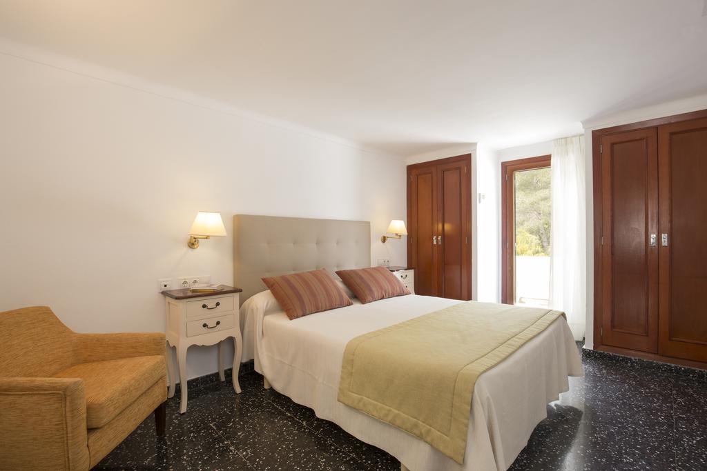 Villa Cabot Borras *