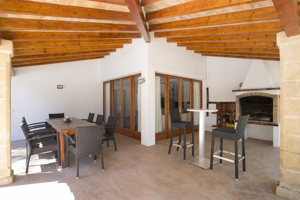 Villa Cabot Borras *