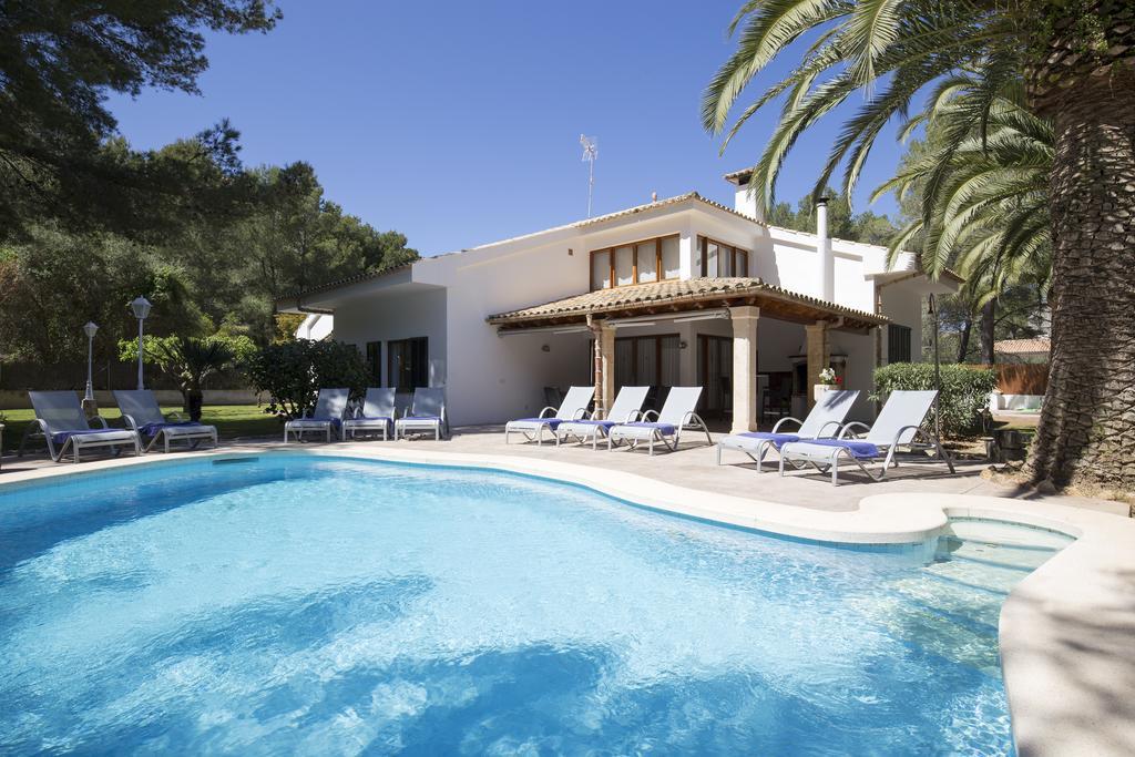 Villa Cabot Borras *
