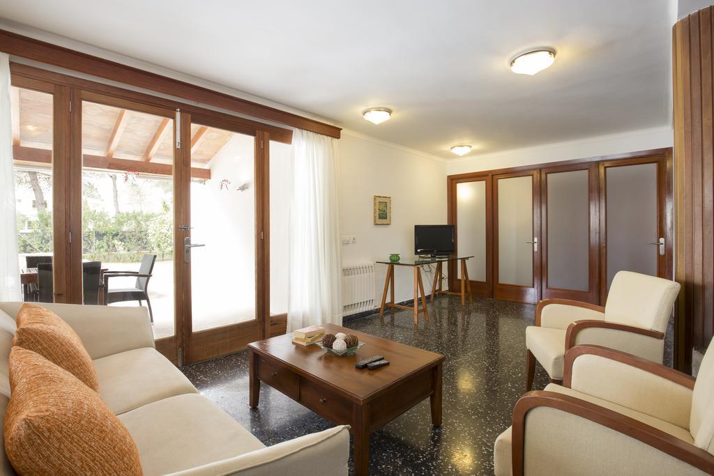 Villa Cabot Borras *